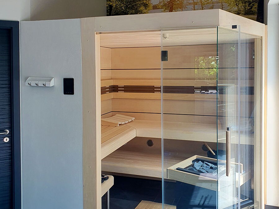 Sauna mit Glasfront Ahornplatten mit eingelegter Wengefeder